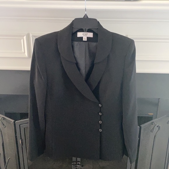 Le Suit Two Piece Skirt Suit - Picture 2 of 7